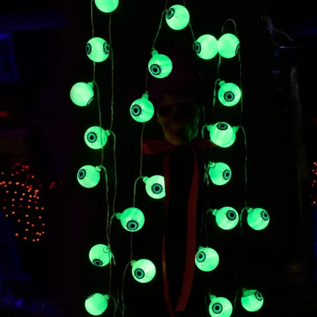 KZQ Halloween Oogbal Lichtsnoer 4,5 Meter Met 30 Led, 3D Effect, Batterijgevoerd, Geschikt Voor Binnen en Buiten, Tuin en Feest, Zonder Batterijen