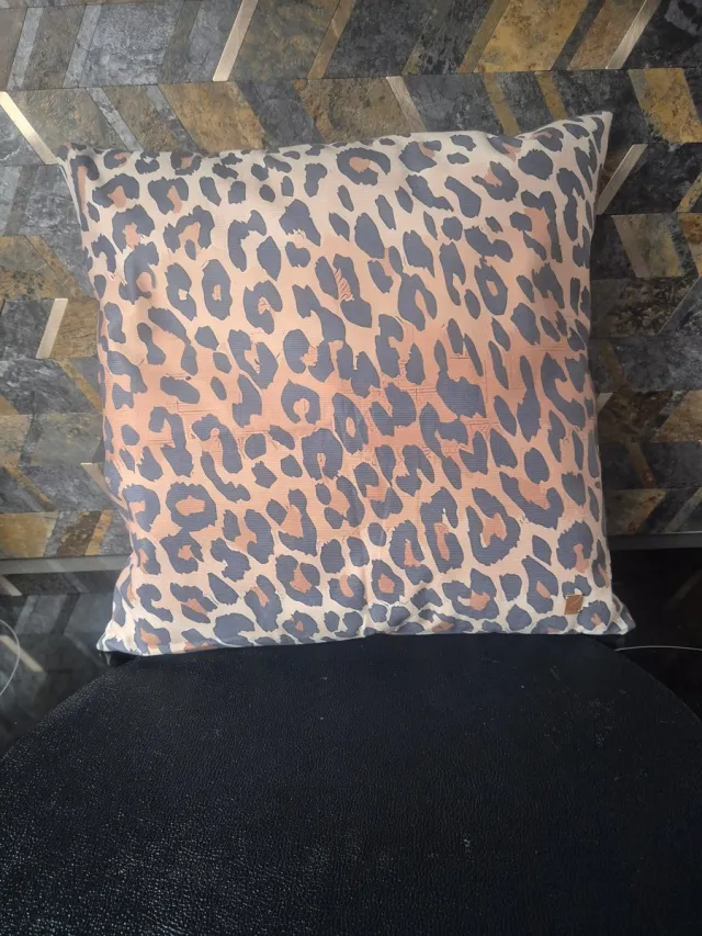 Eviva Home Deco Sierkussen 'Jaguar Luxe' - 40x40 cm - Jaguarprint Beige/Zwart - Exclusieve Jungle Look Goudbeige, Bruin, Zwart