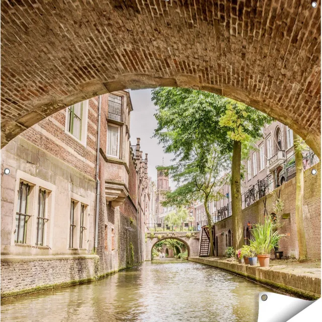 Gards Tuinposter Gracht in Utrecht onder de Brug - 100x100 cm - Tuindoek - Tuindecoratie - Wanddecoratie buiten - Tuinschilderij Multikleur