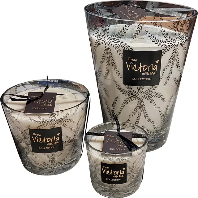 VICTORIA WITH LOVE BY PHILLINE.BE Victoria with Love kaars - Ferns Black - Smal - Geurkaars Zwart