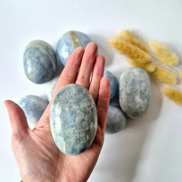 Moonlight Gemstones Edelsteen Celestien Palmsteen (6-8 cm) – Engelachtige Rust & Spirituele Connectie Handsteen worrystone zorgensteen