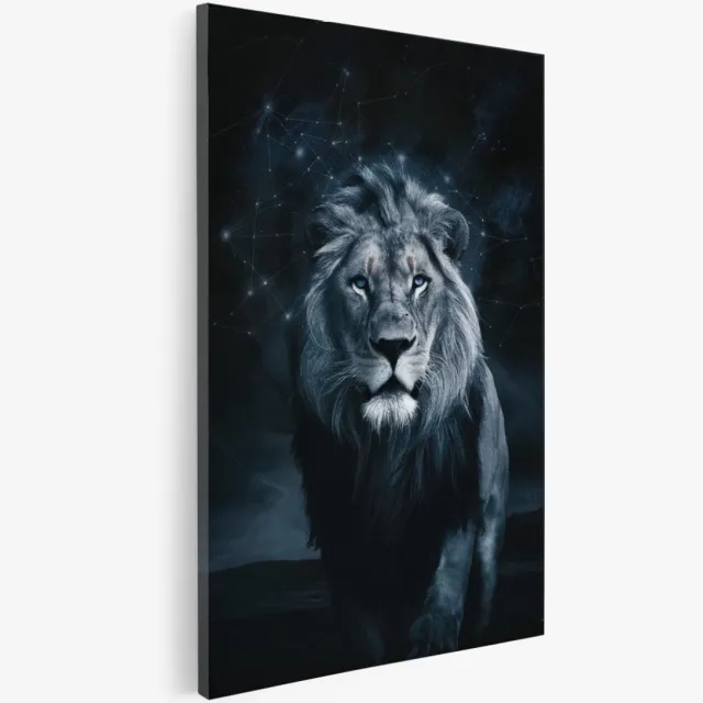 Saammp Canvas Schilderij - Leeuw tussen de sterren - Natuur - Dieren - 60x90 - Foto op canvas - Wanddecoratie - Muurdecoratie Woonkamer - Slaapkamer decoratie - Canvas Print Multicolor