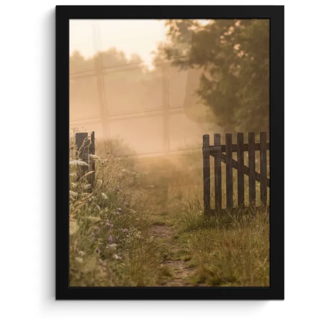 FrameYourWall Poster in lijst - Fotolijst 30x40 cm - Posters - Hek - Natuur - Mist - Veld - Posterlijst zwart - Decoratie - Wanddecoratie woonkamer - Muurdecoratie slaapkamer