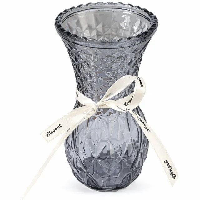SWGOTA Rookgrijze glazen vaas met diamantreliëf - 15 cm hoog, opening 9 cm - Geschulpte rand, smalle taille en witte strik Donkergrijs