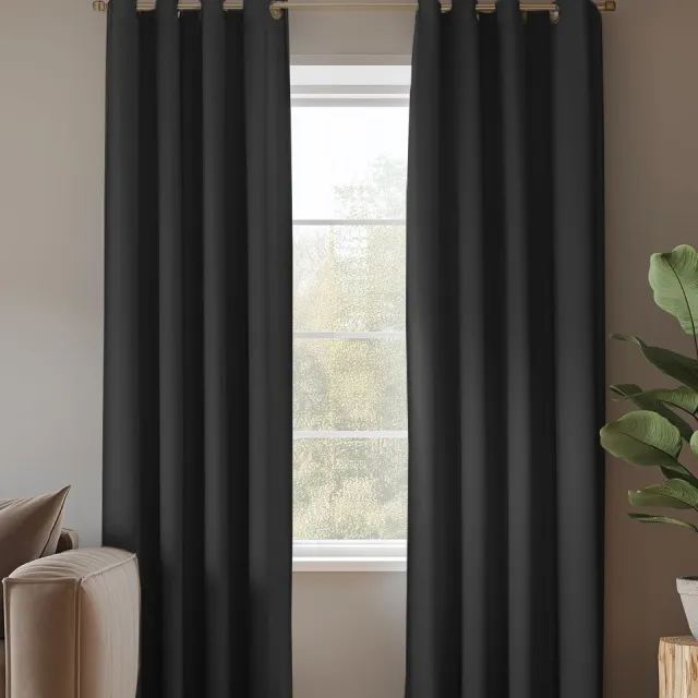 HOOMstyle Kant en Klaar gordijn met ringen Amber - Verduisterend - Geschikt voor gordijnroede - 140x270cm - Zwart