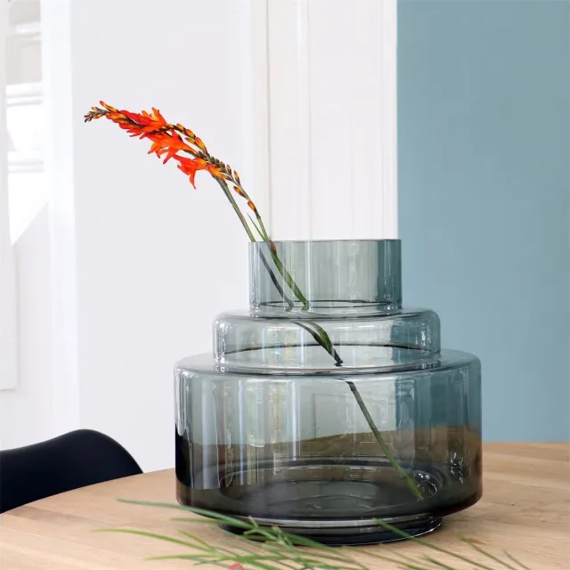 Vase The World Chari L grey vaas Vase The world 33x30 cm Grijs