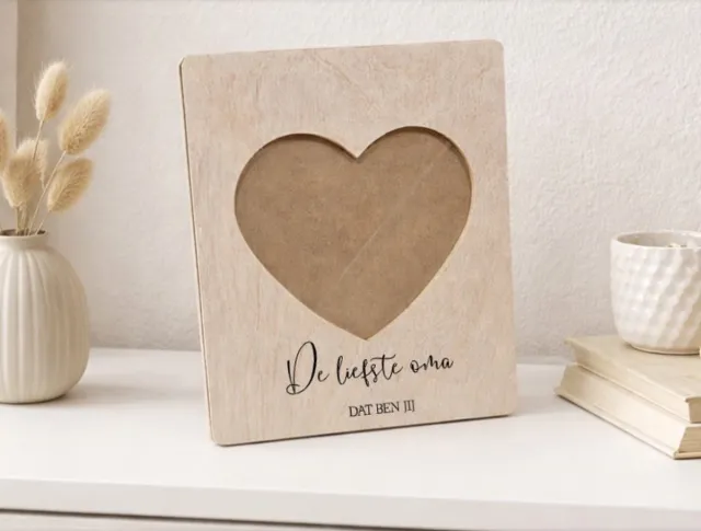 StudioLoes Fotolijst Liefste Oma – Houten Fotolijst met Hart – Cadeau Oma – Moederdag Cadeau – Persoonlijk Fotocadeau – “De liefste oma dat ben jij” houtkleurig
