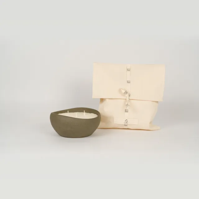 Mon Dada Doteki geurkaars - Moss - Small - geur down to earth - 60u groen