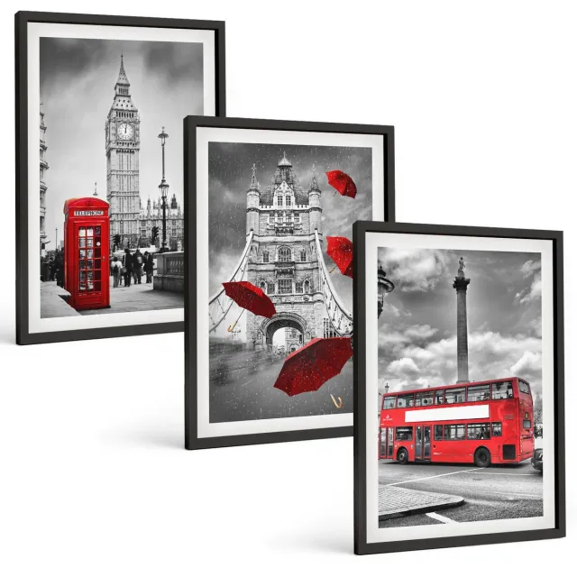 Coloray 3-Delige Schilderij Set - Uitzicht Op Londen Met Een Rode Paraplu En Een Bus. - 40 x 60 cm - Moderne Wanddecoratie - Woonkamer - Decoratieve Schilderijen Zwarte lijst