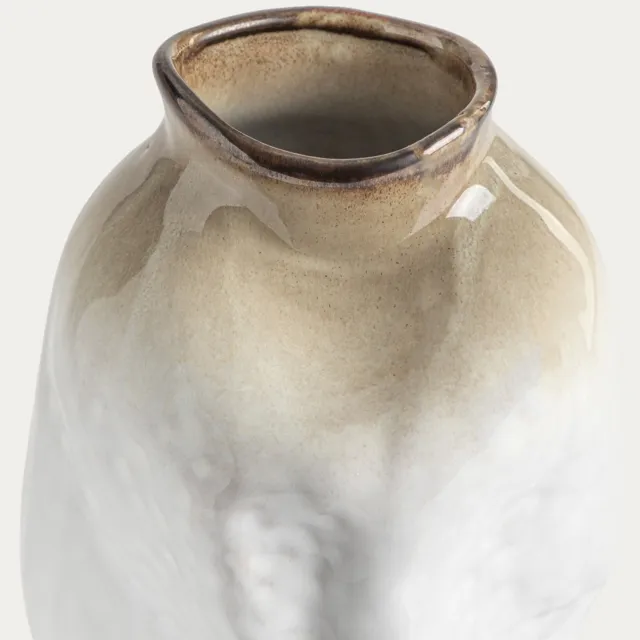Homla Vaas | ATELYA | handgevormd keramiek met verloopeffect | 14.7 x 12.8 x 21.5 cm | 779244 Wit