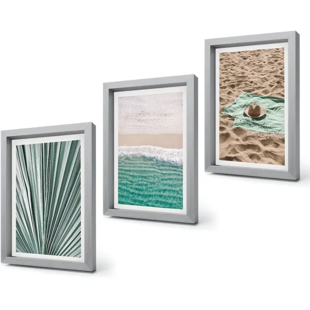 Coloray 4-Delige Schilderij Set - Uitzicht op het strand aan zee tijdens een zomervakantie - 20 x 30 cm - Moderne Wanddecoratie - Woonkamer - Interieur Decoratie Zilveren lijst