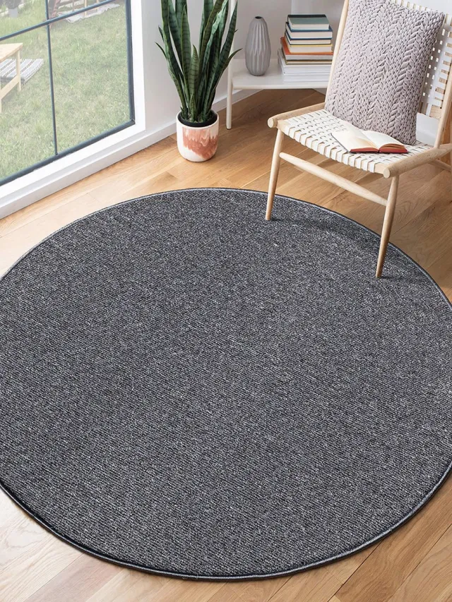 the carpet Natal Modern enkelkleurig vloerkleed woonkamer, geschikt voor de keuken, getuft, robuuste korte pool met vilten rug, zacht & vuilafstotend, Antraciet, 133 cm