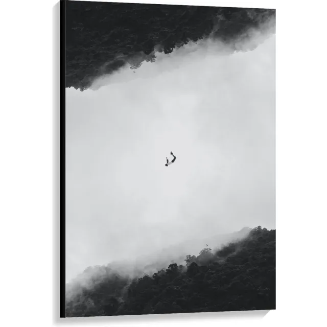 KuijsFotoprint Canvas - Vliegende Man (zwart/wit) - 80x120cm Foto op Canvas Schilderij (Wanddecoratie op Canvas)