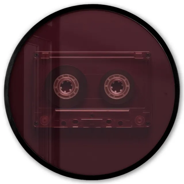 FrameYourWall Poster in lijst Rond - Fotolijst 40x40 cm - Posters - Cassetteband - Bordeaux - Vintage - Ronde posterlijst zwart - Decoratie - Wanddecoratie woonkamer - Muurdecoratie slaapkamer Cassetteband - Vintage