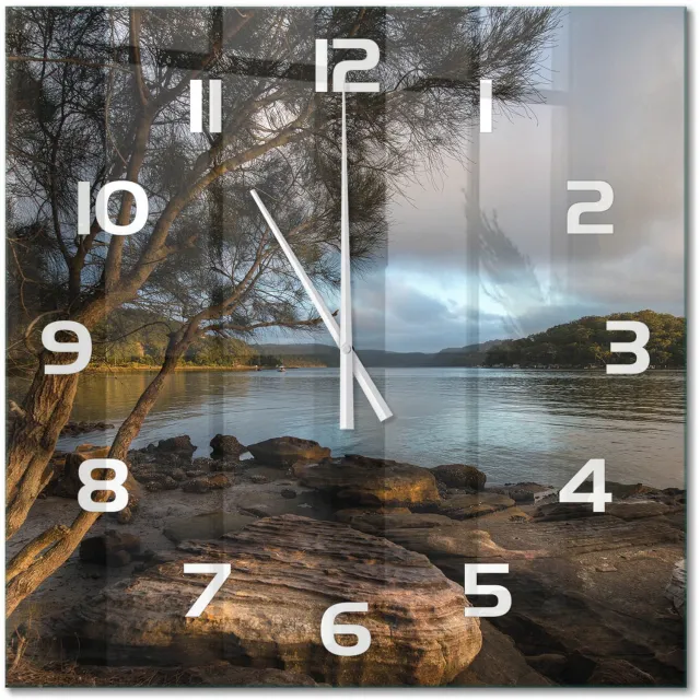 TULUP Wandklok - Boom aan de rivier Klok Glas Met Opdruk - 60x60 cm - Bruin Moderne Wandklok Glas - Witte handen - Vierkante Klok - Decoratieve Glazen Klok - Glazen Wandklok Design