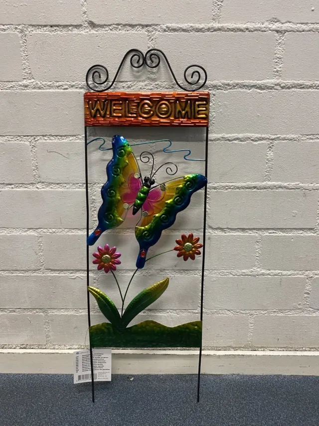 Impuls Metalen tuinsteker Welcome + vlinder - metaal + glas - Zwart + meerkleurig - hoogte 68 cm x 22 x 1.5 cm - Tuindecoratie - tuinstekers Zwart + Meerkleurig - Vlinder