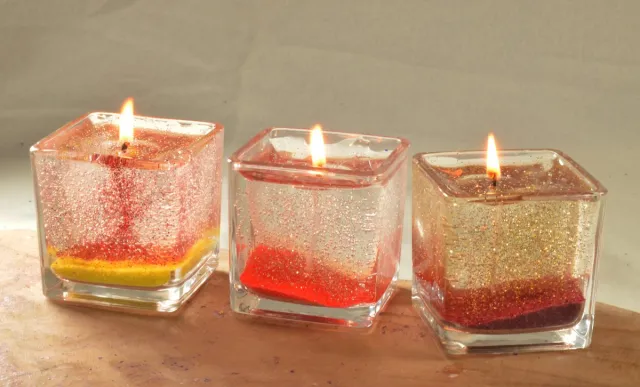 MilaNNE Serie van 3 glitter GEL KAARSEN - 1x goud, 1x zilver en 1x ROOD glitter, 6x6x6 cm Gemaakte door Candles by Milanne - BEKIJK VIDEO