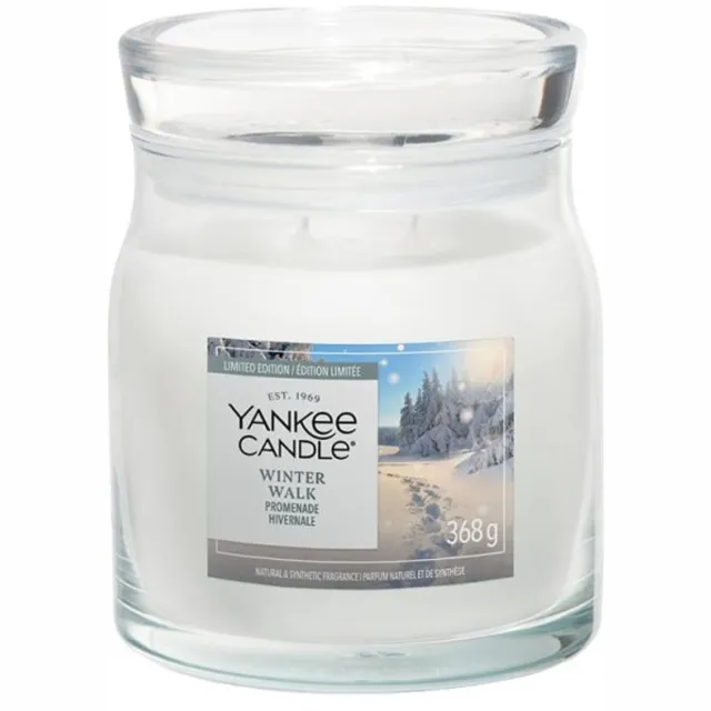 Yankee Candle Winter Walk Medium Jar - tot 50 branduren Wit