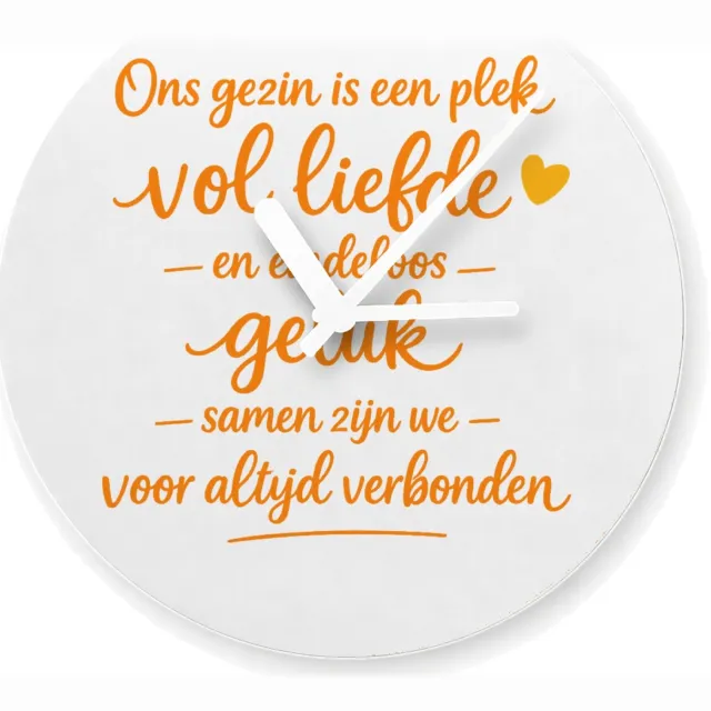 Mr Cadeautjes Glazen klok Ø 20 - design Een warme familie-quote in handgeschreven stijl met een klei | cadeau Wit