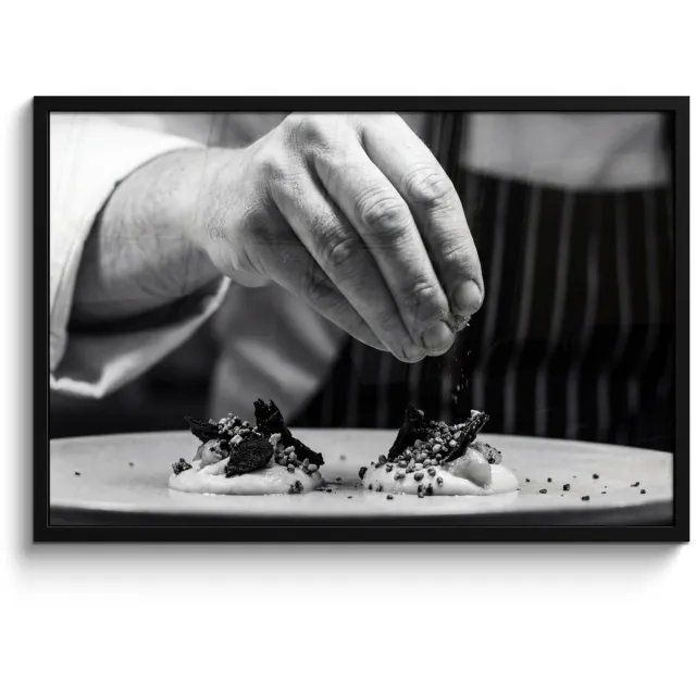FrameYourWall Poster in lijst - Fotolijst 90x60 cm - Posters - Chef - Garnering - Gerecht - Posterlijst zwart - Decoratie - Wanddecoratie woonkamer - Muurdecoratie slaapkamer