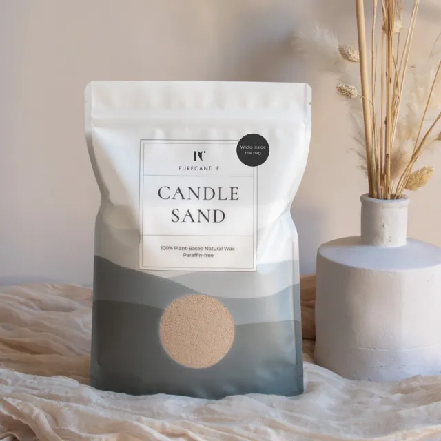 PureWorld PureCandle Kaarsenzand met Lonten – Beige Zandkleur – 450g (740ml) – Incl. 30 Lonten – Voor Herbruikbare Kaarsen - Kaarspoeder - Kaarsenset - Navulset voor Kaarsendecoratie - cadeautip - Poederkaars - Kaars parels Zandkleur (Desert Sand)