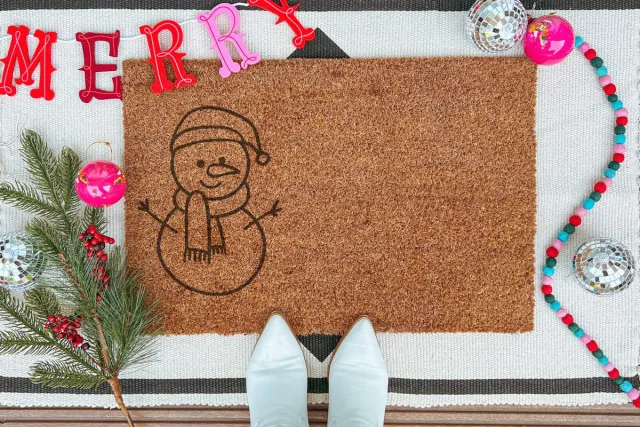 Laser Point Snowman | 90x60 cm | Nieuwe huis cadeau | Ingangsmat | Deurmat met stijl | Verhuizing cadeau | Praktisch & trendy | Perfect voor binnenkomst | Cadeau voor nieuwe woning bruin | zwart (gravering 90x60)