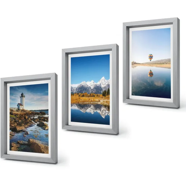 Coloray 4-Delige Schilderij Set - Uitzicht op de natuur met een vuurtoren, bergen, een meer en een ballon. - 20 x 30 cm - Moderne Wanddecoratie - Slaapkamer - Woonkamer Decoratie Zilveren lijst