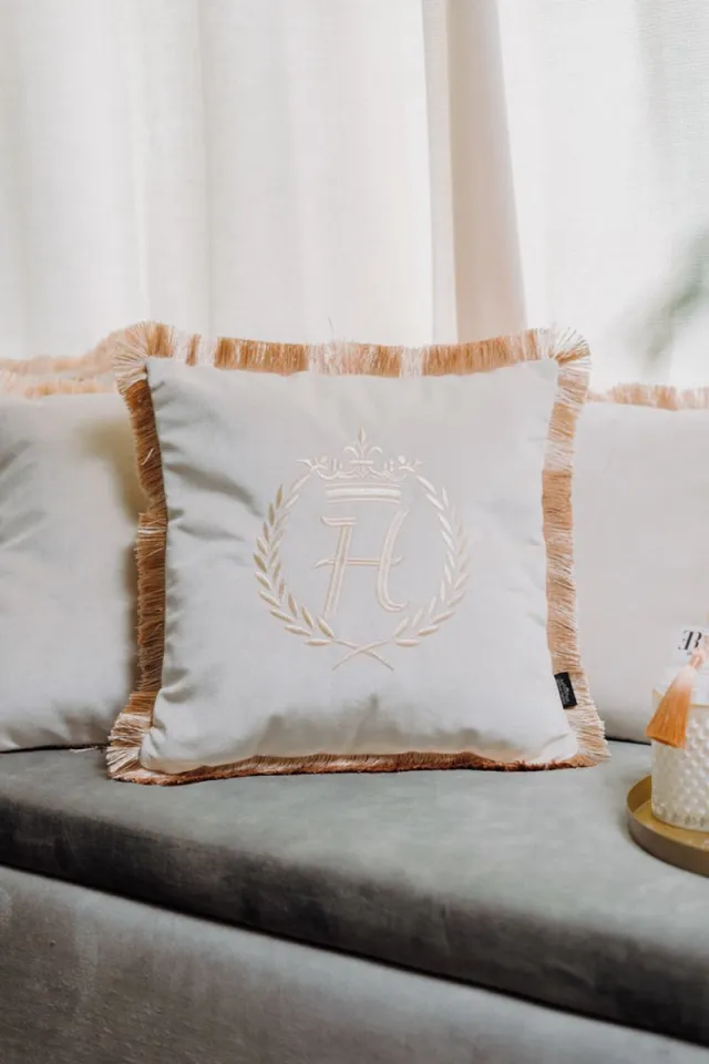 Sandra Mika Embroidered pillow / personalised pillow / monogram pillow / decorative cushion 40x 40 beige velvet letter H