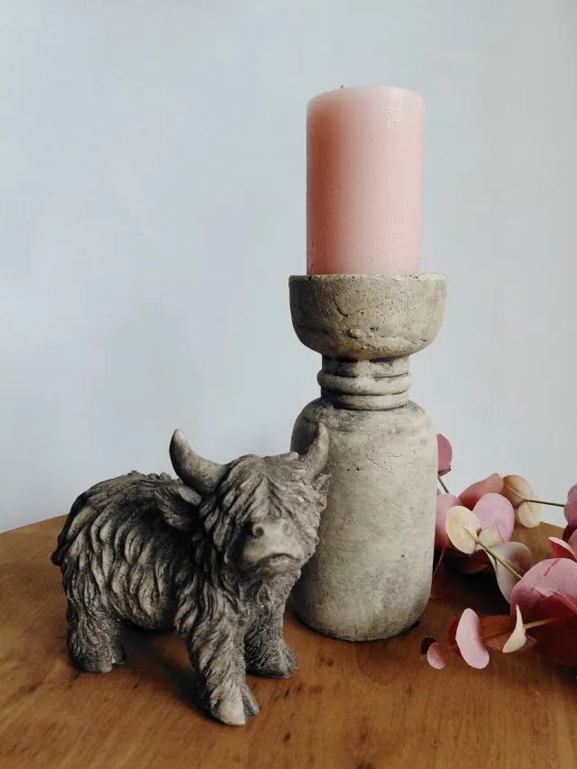 Decostar Kandelaar - 23 cm - set met ornament schotse hooglander - 16 cm - Countryfield Grijs
