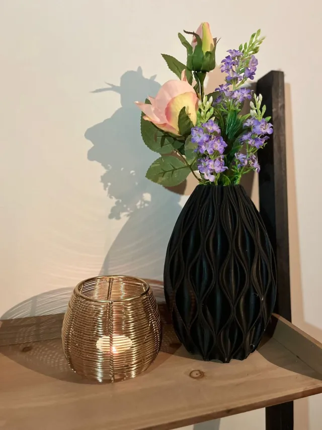 Siematech 3D geprinte vaas - Zwart 20 cm - Golvend patroon