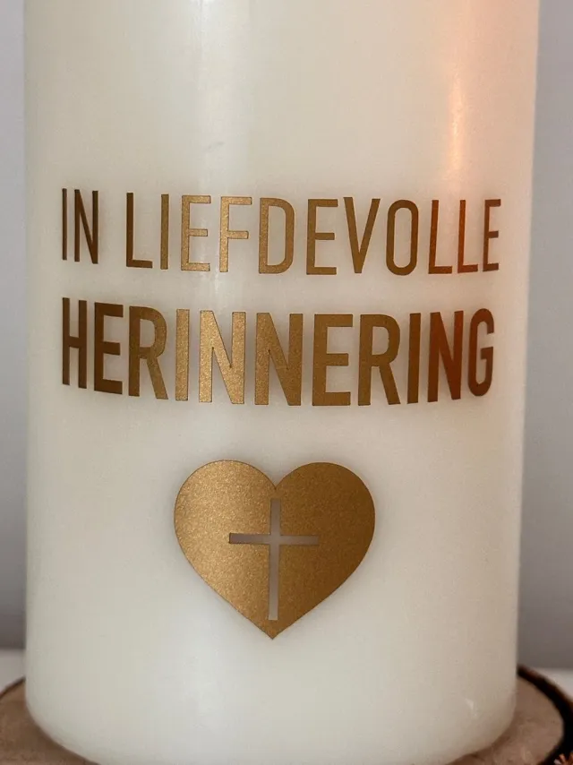 Afscheid & Troost Kaars - Troostkaars - In liefdevolle herinnering - Persoonlijke boodschap - Herinnering aan geliefde - Herdenkingskaars - Uitvaart - AF-TK29-154ILH ivoor