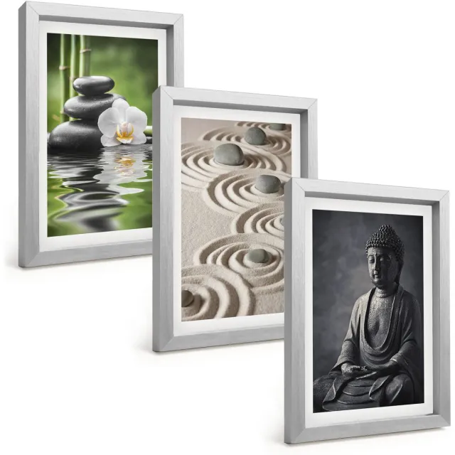 TULUP 4-Delige Schilderij Set - Ontspannend uitzicht op Boeddha, strandstenen en bamboe. - 20 x 30 cm - Wanddecoratie - Schilderijen Set - Interieur - Woonkamer Decoratie Zilveren lijst