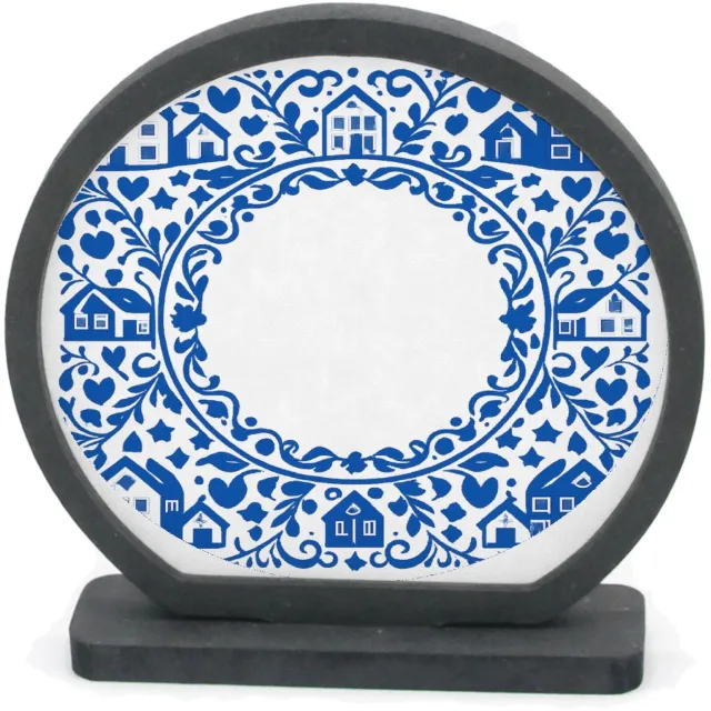 Mr Cadeautjes Houten fotolijst rond met MDF inleg - design Een klassieke blauw-witte rand met huiselijke symbolen en ee | cadeau