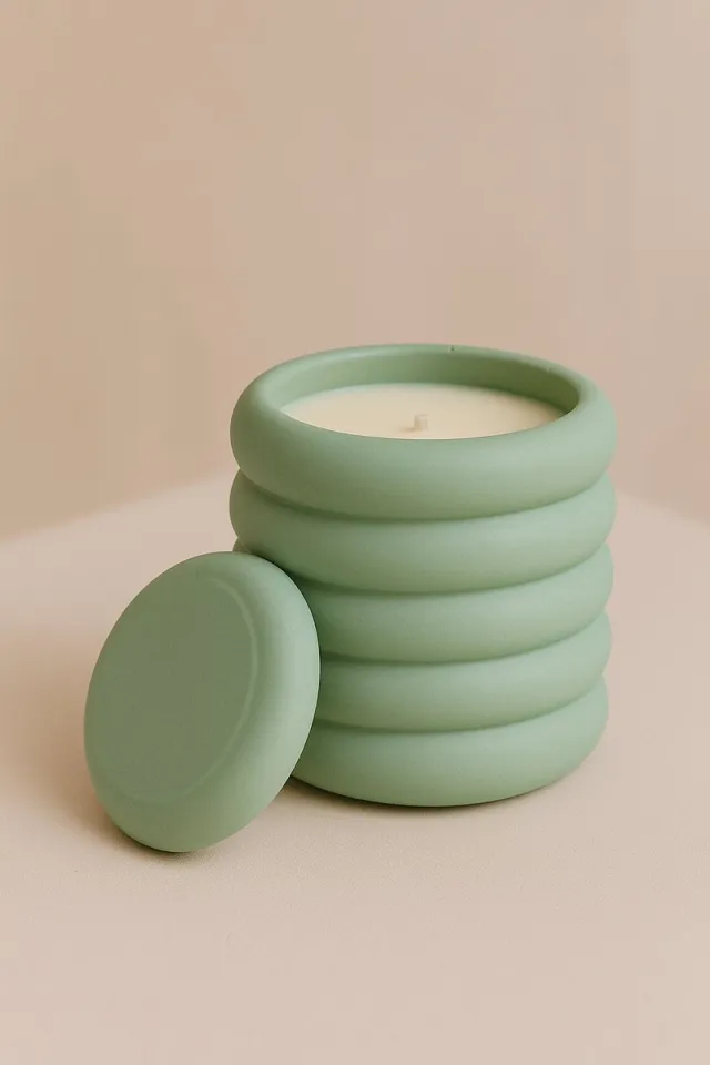 Soul Of Us Tomato Leaves Scented Candle | Soul Of Us | Vegan Friendly | 35 hours burning time| Handmade Candle Holder | Candle | Rituals Candle | Interior Rituals Perfume| Deal | Sale |Home Decor | Veganistisch | Cadaeu Idee | Woondecoratie Mint Green