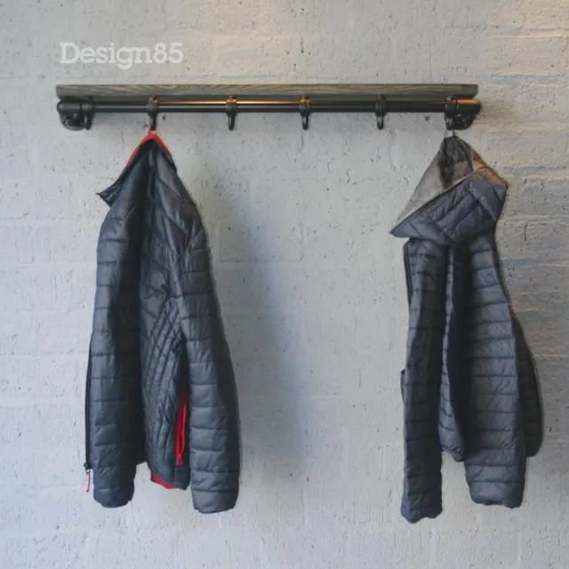 Design85 wandkapstok met hoedenplank Basic 70 cm breed en 30 cm diep Vurenhouten legplank in zwarte wax – 6 Haken