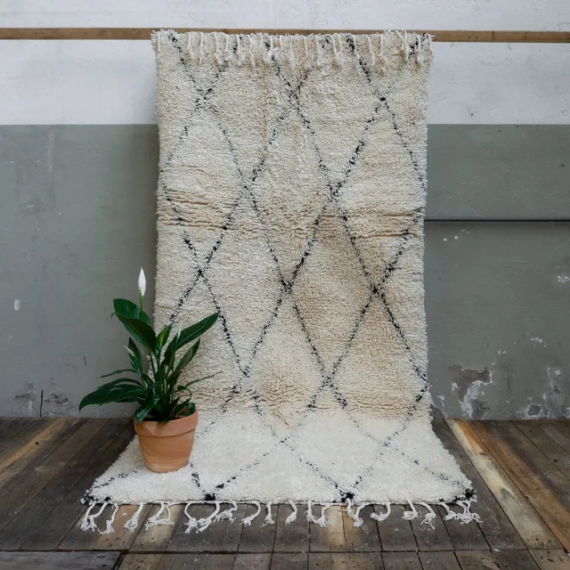 Casa Moro Marokkaans Beni Ouarain vloerkleed – Handgeweven tapijt van 100% wol – 125 × 230 cm – BN2170 Beige
