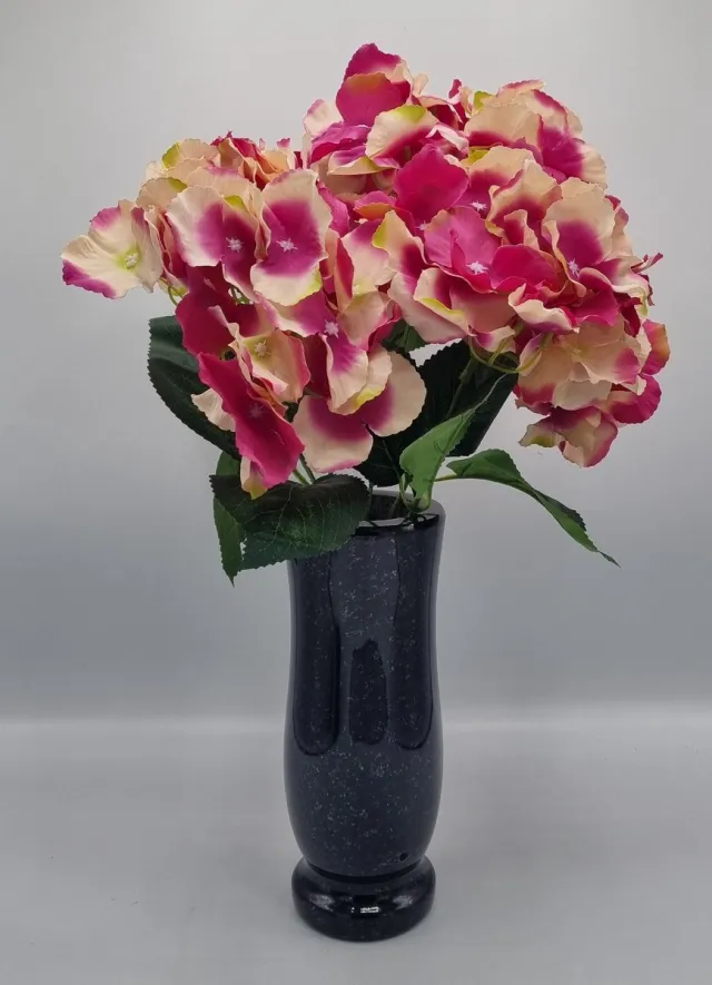 Bomm Boeket - Hortensia - U667-m1/2 - 45cm - Donker Roze - 5 bloemen - Grafdecoratie - Zijdenbloemen - Kunstbloemen