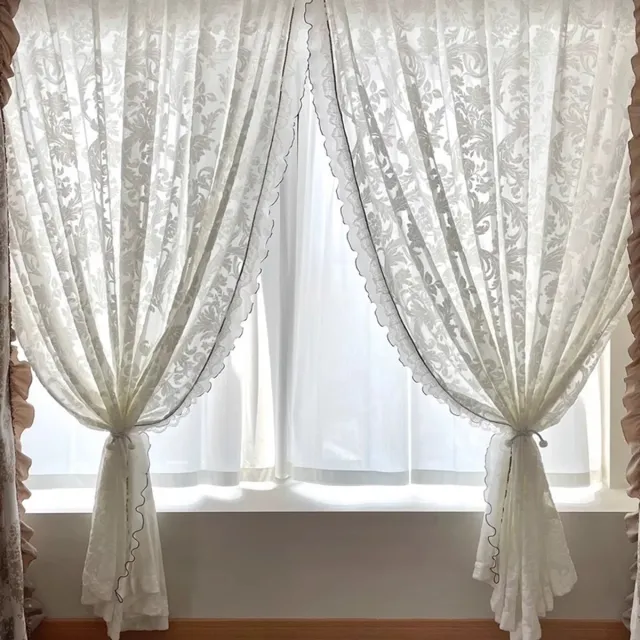 Floraweg Franse vintage vitrage met jacquardpatroon, luxe witte vitrage die enigszins lichtwerend is, geschikt voor slaapkamers, woonkamers en erkerramen. Afmetingen: 132 x 160cm