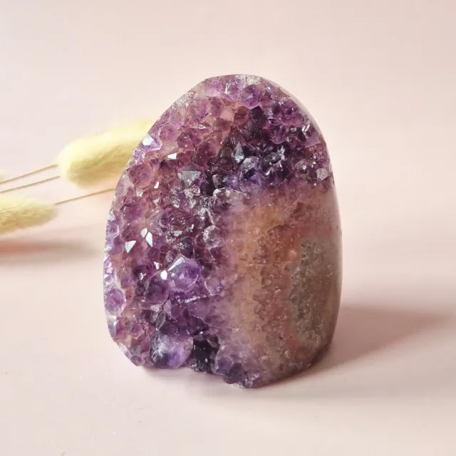 Moonlight Gemstones Amethist Cluster Freeform – 307 gram – Uniek exemplaar Meerkleurig