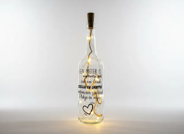 Hip met Pit Creaties Lichtfles Meter Cadeau "Een Meter is een beetje gek" - 20 LED Lampjes - Sfeerverlichting - Gepersonaliseerd - Batterij - Uniek Cadeau