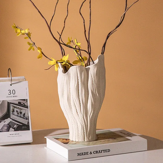 Unyqoos Stijlvolle beige keramische vaas voor moderne boho interieurdecoratie