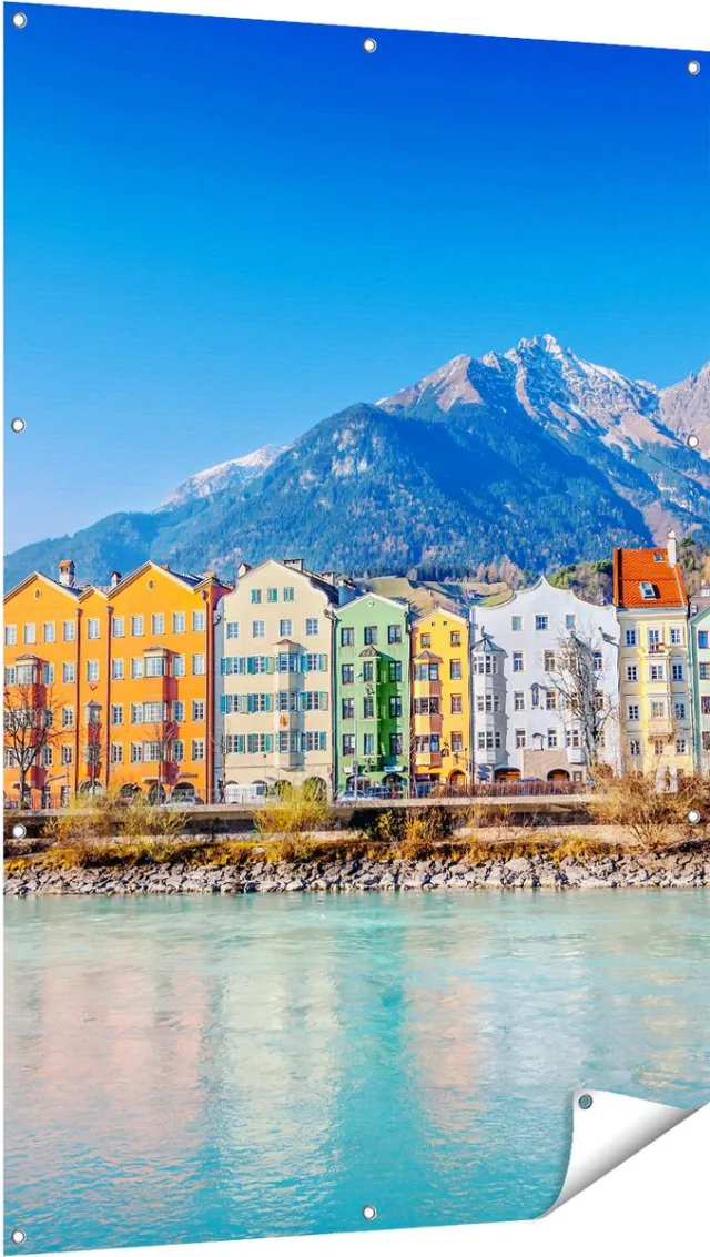 Gards Tuinposter Gekleurde Huisjes in Innsbruck, Oostenrijk - 100x150 cm - Tuindoek - Tuindecoratie - Wanddecoratie buiten - Tuinschilderij Multikleur