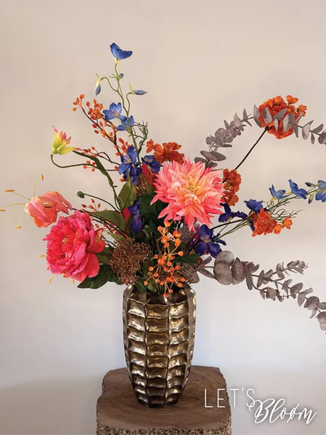 Let's Bloøm Kunstboeket | Kleurrijk | Zijdenboeket | Zijdenbloemen | Oranje | Roze | Blauw | Bloesem | Eucalyptus | Ridderspoor | Magnolia | Dhalia | Gloriosa