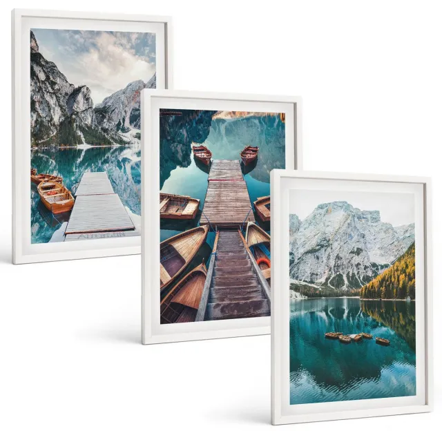 TULUP 3-Delige Schilderij Set - Meer met houten steigers en bergen - 40x60 - Decoratieve Schilderijen - Wanddecoratie - Hal - Muurdecoratie Witte lijst