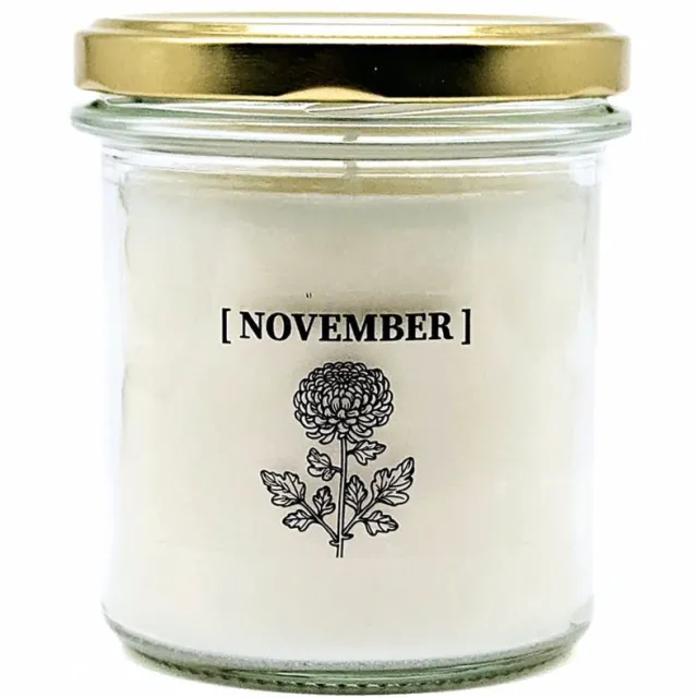 Candlelight-on geurkaars met geboortebloem en geboortedatum - 24 november - o.b.v. sojawas en etherische oliën Wit