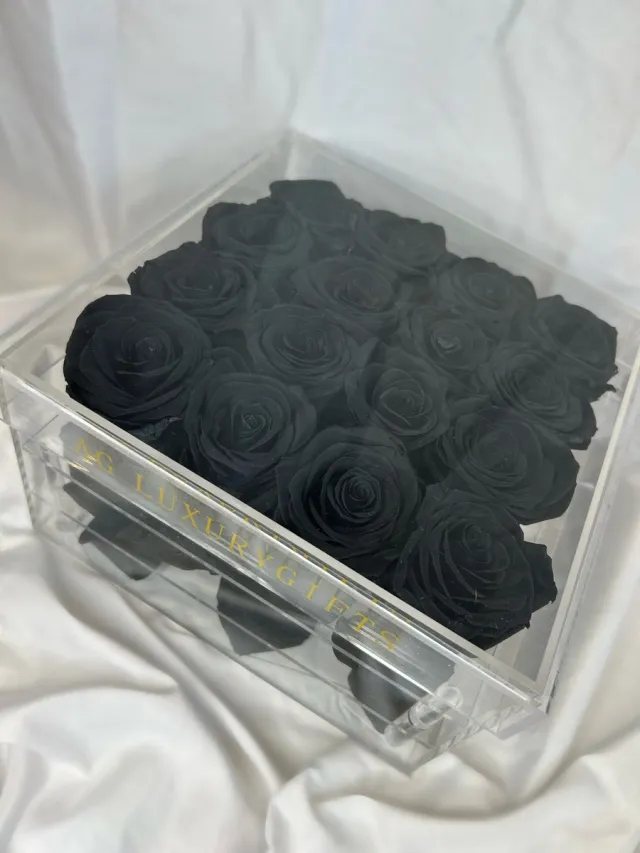 AG Luxurygift Rozen - AG Luxurygifts long life rozen - forever roses - flower box - black - zwart - Moederdag - Valentijnsdag - luxe cadeau - acrylic box - rozen - bloemen - cadeau tip