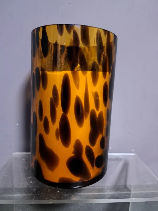 Home Deco geurkaars luipaard motief - 65 u brandtijd - trendy - pioenroos - amber bruin luipaard