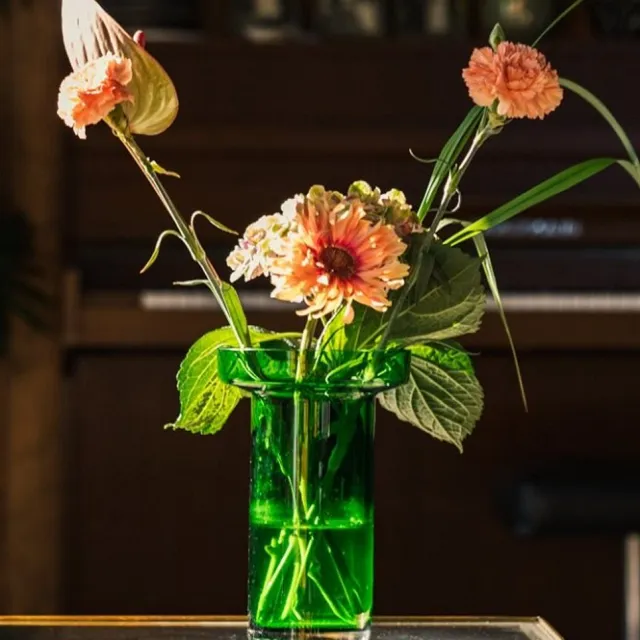 Kosta Boda rozen vaas Limelight Groen