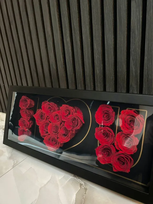 AG Luxurygift AG Luxurygifts flower box - rozen box - velvet box - Valentijnsdag - cadeau - gift box - flowers - rozen - soap roses - Moederdag cadeau Rood