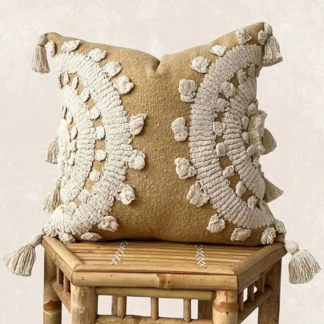 The Four Pursuits TFP Embellished and Tufted Cushion Cover - Sierkussenhoes | Divya - 50 x 50 cm - 100% Organic Cotton (GOTS Certified) - Handmade in India - Beige, natural white